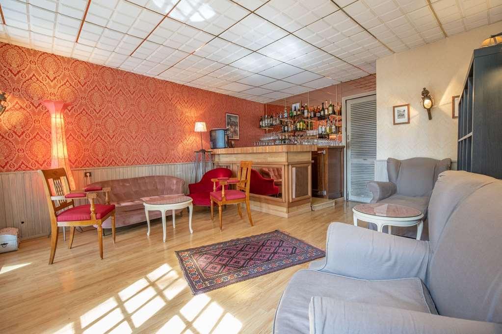 Hostellerie des Cèdres Villeneuve-de-Rivière Restaurant foto