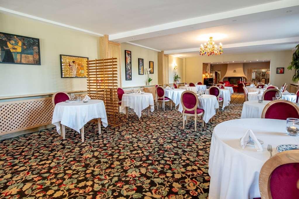 Hostellerie des Cèdres Villeneuve-de-Rivière Restaurant foto